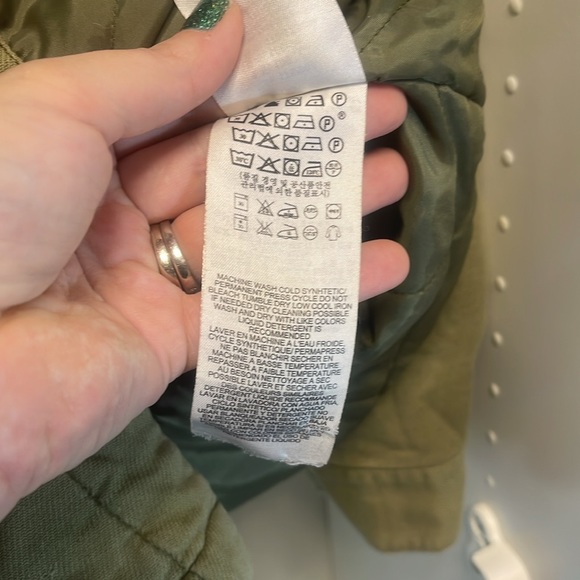 Levi’s Army Green Button Down Jacket Size Large with weathered Sleeves - Picture 7 of 7